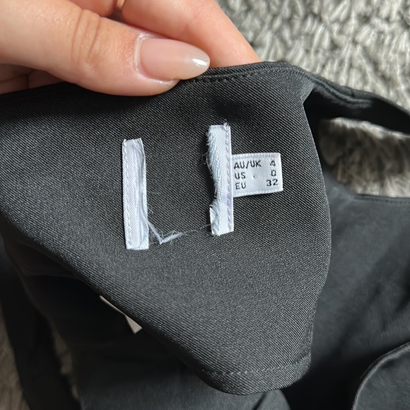 Princess Polly Tank Top, size 0 - Picture 4 of 4